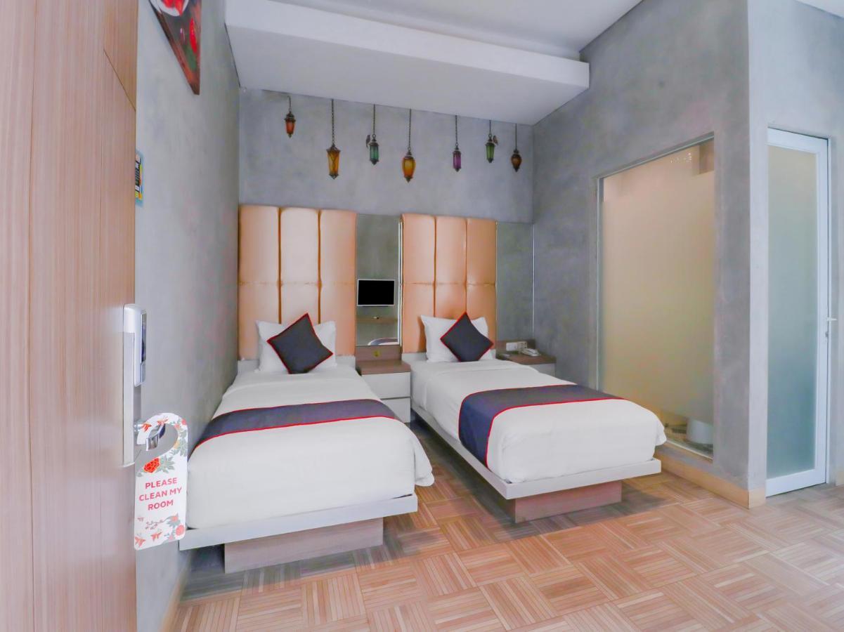 Super Oyo Collection O 31 The Batik Bed And Coffee Bandung Otel Dış mekan fotoğraf